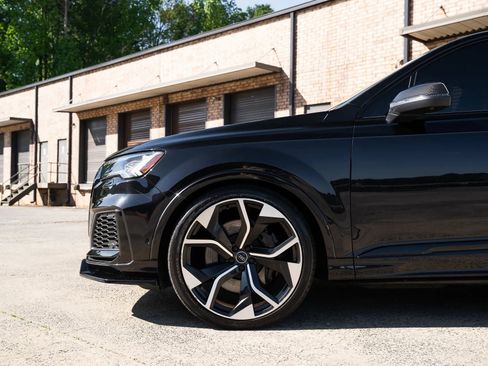 Used 2021 Audi SQ7 Prestige w/ Prestige Package image 3