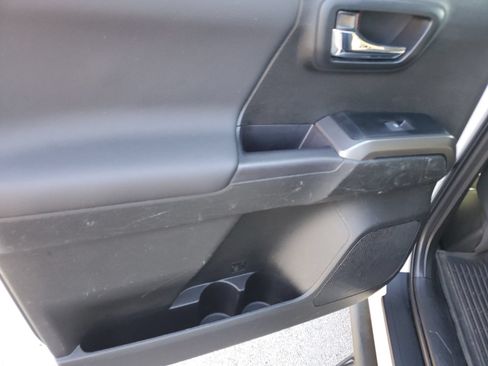 Certified 2023 Toyota Tacoma TRD Sport AWD/4WD image 16