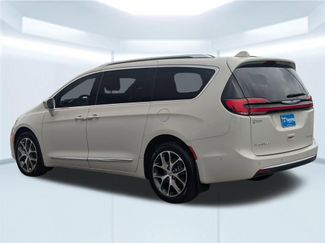 Used 2021 Chrysler Pacifica Limited w/ Premium & Safety Sphere Group AWD/4WD video 3