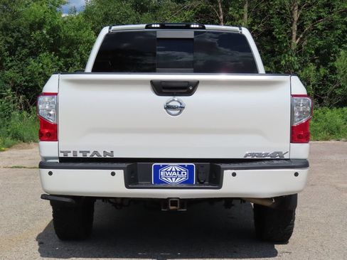 Used 2017 Nissan Titan PRO-4X w/ Pro-4x Convenience Package AWD/4WD image 19