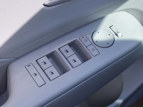 New 2026 Hyundai Kona SE image 27