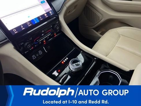 Used 2023 Jeep Grand Cherokee L Limited w/ Black Appearance Package image 24