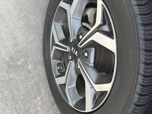 Used 2020 Kia Forte LXS FWD image 35