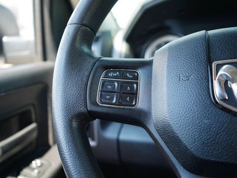 Used 2016 RAM 1500 Express RWD image 28
