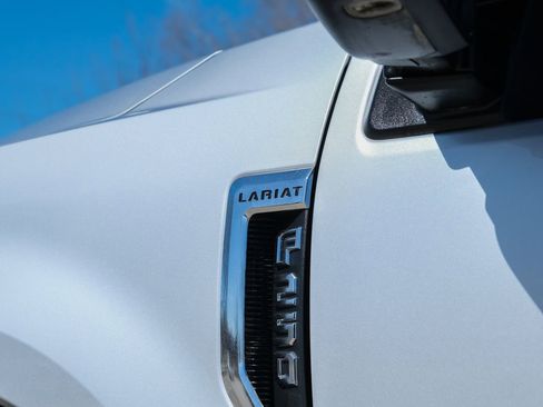 Used 2017 Ford F250 Lariat w/ Lariat Value Package image 31