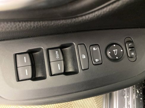 Used 2023 Honda HR-V LX image 19