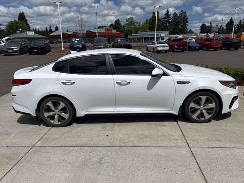 Used 2020 Kia Optima S FWD image 2