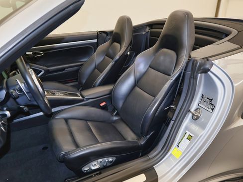 Used 2016 Porsche 911 Turbo image 23