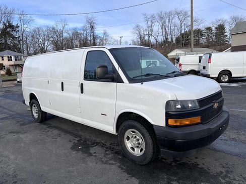Used 2021 Chevrolet Express 2500 Extended image 2