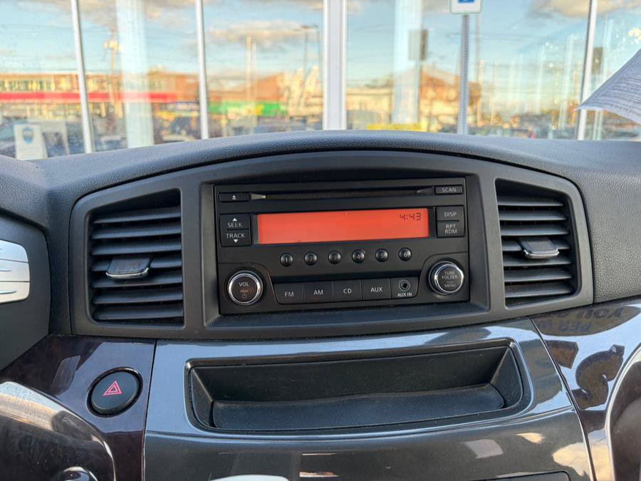 Used 2013 Nissan Quest S FWD image 19