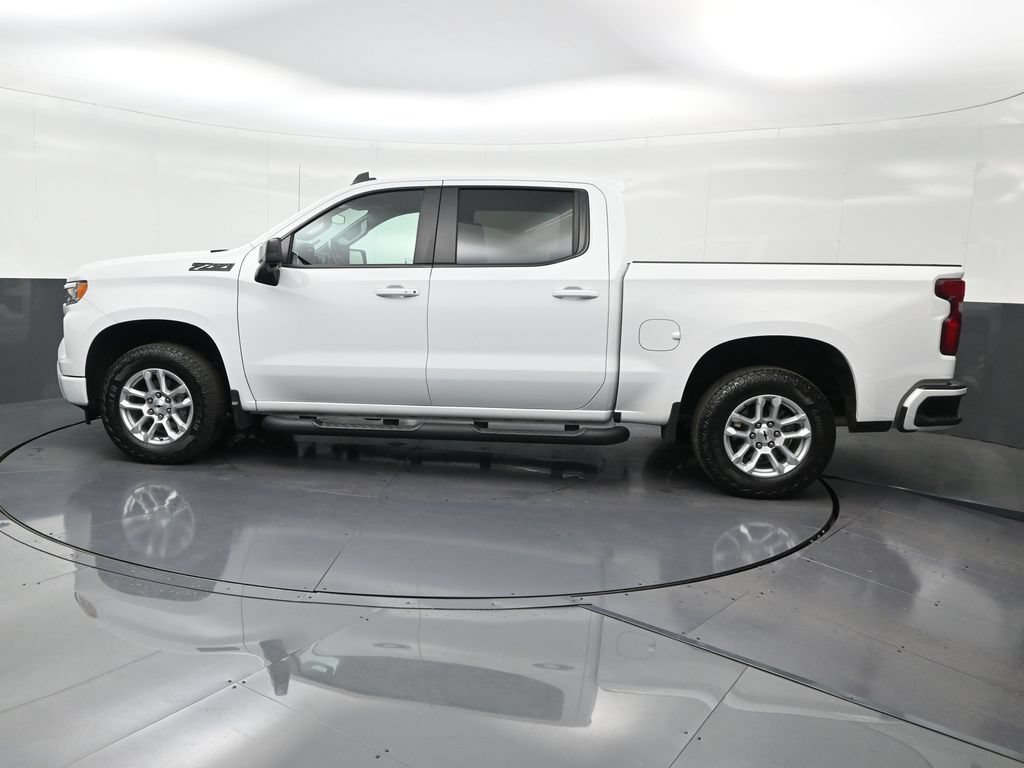 Used 2023 Chevrolet Silverado 1500 RST AWD/4WD image 2