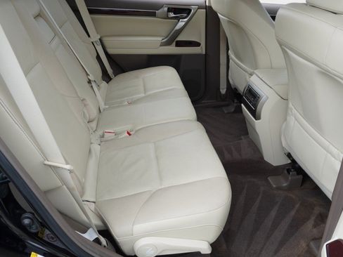 Used 2015 Lexus GX 460 w/ Premium Package image 34
