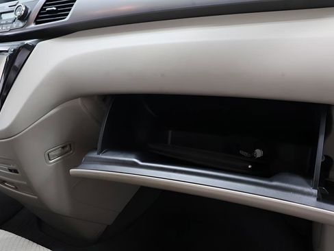 Used 2017 Honda Odyssey SE image 30