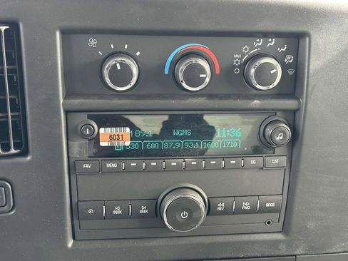 New 2024 Chevrolet Express 4500 w/ Power Convenience Package RWD image 4