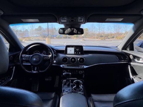 Used 2021 Kia Stinger GT-Line w/ Sun & Sound Package image 18