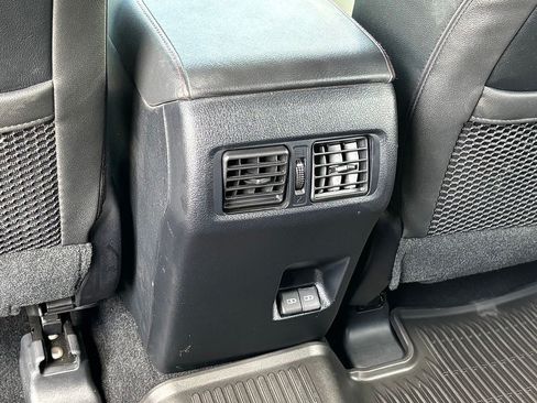 Used 2024 Toyota 4Runner TRD Off-Road Premium AWD/4WD image 15