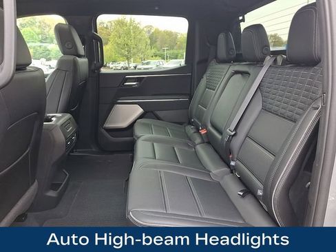 Used 2025 GMC Sierra EV Denali AWD/4WD image 18