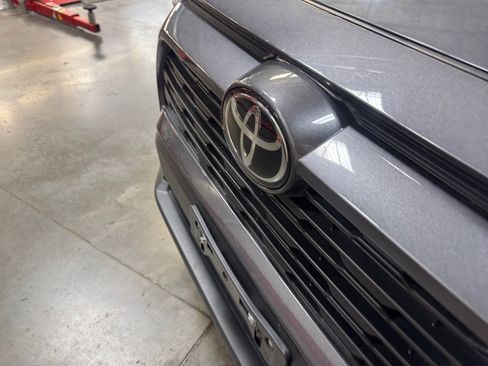 Used 2025 Toyota RAV4 XLE AWD/4WD image 24