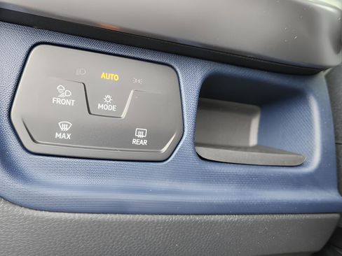 New 2025 Volkswagen ID. Buzz Pro S image 15