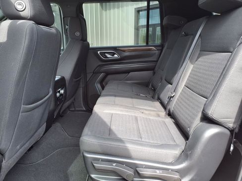 Used 2022 GMC Yukon XL SLE w/ Max Trailering Package image 8