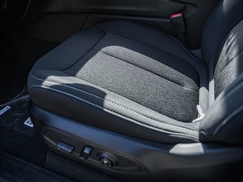 New 2025 Jeep Grand Cherokee Laredo X w/ Luxury Tech Group I image 34