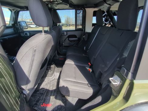 Used 2022 Jeep Wrangler Unlimited Sport image 29