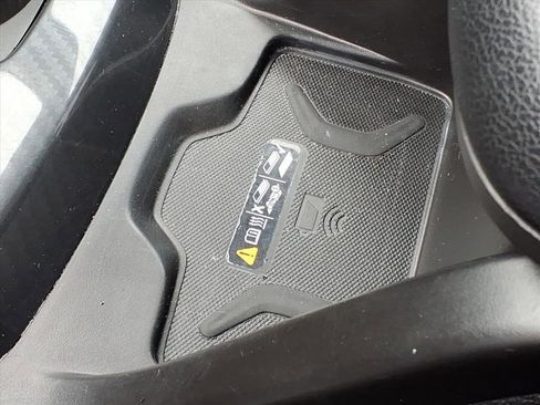 Used 2022 GMC Canyon AT4 image 23