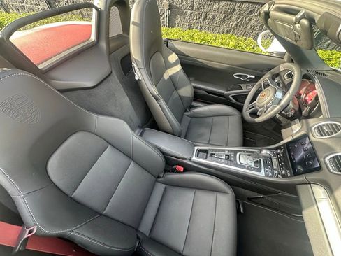 Used 2025 Porsche 718 Boxster image 39
