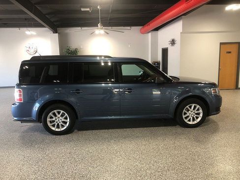 Used 2018 Ford Flex SE FWD image 6