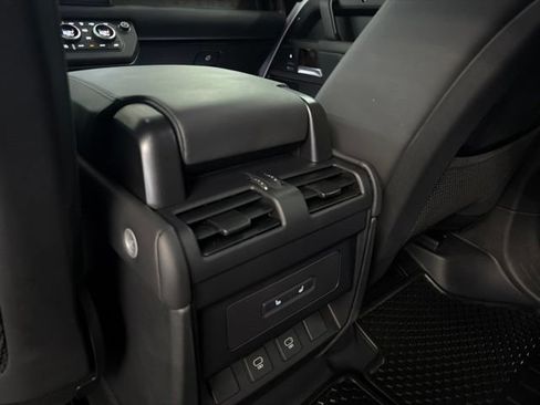 Used 2025 Land Rover Defender 110 X-Dynamic SE AWD/4WD image 16
