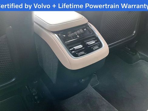 Certified 2025 Volvo XC90 B6 Plus image 30