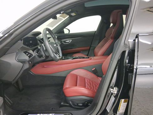 Used 2023 Audi e-tron GT Prestige w/ Prestige Package image 5