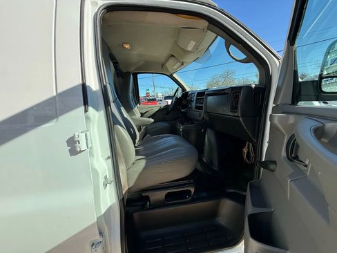 Used 2012 GMC Savana 2500 Extended image 10