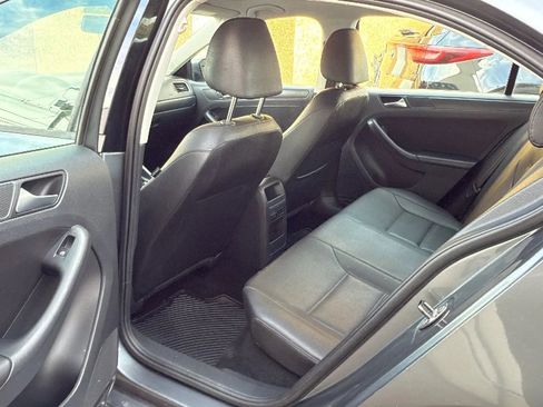 Used 2012 Volkswagen Jetta SE image 24