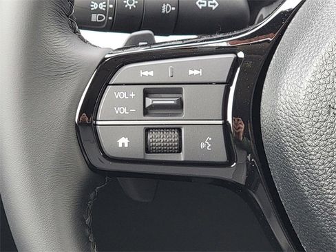 New 2025 Honda Pilot Touring image 27