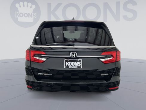 Used 2024 Honda Odyssey Touring image 5
