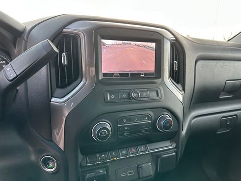 Used 2023 Chevrolet Silverado 1500 Custom image 17