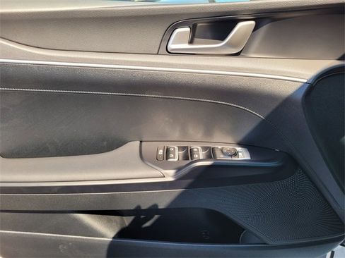 New 2025 Kia K5 LXS image 12