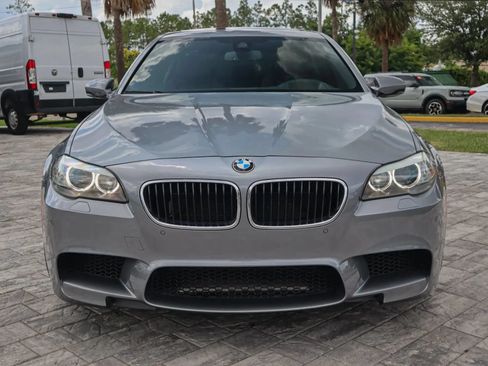Used 2013 BMW M5 RWD image 2