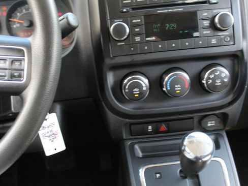 Used 2016 Jeep Compass Sport w/ Power Value Group FWD image 16