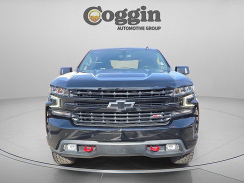 Used 2021 Chevrolet Silverado 1500 LT Trail Boss w/ Convenience Package II image 9