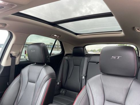 Used 2023 Buick Envision Essence w/ Technology Package I AWD/4WD image 55