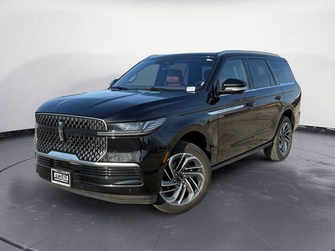 Used 2025 Lincoln Navigator Reserve image 15