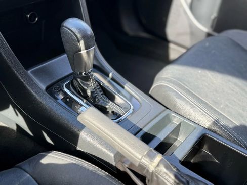 Used 2015 Subaru Impreza 2.0i Limited image 15