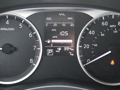 New 2025 Nissan Kicks Play S image 21