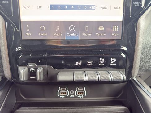 Certified 2025 RAM 2500 Laramie image 15