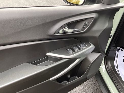 Used 2024 Chevrolet Trax RS w/ Driver Confidence Package image 27