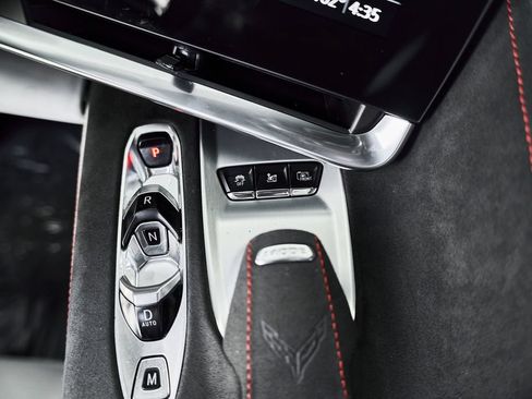 Used 2023 Chevrolet Corvette Z06 RWD image 31