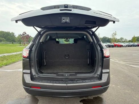 Used 2016 Chevrolet Traverse LT w/ Style and Technology Package FWD image 10