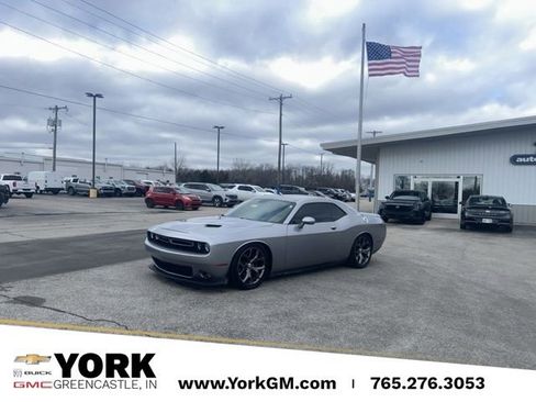 Used 2016 Dodge Challenger R/T w/ Cold Weather Group image 1